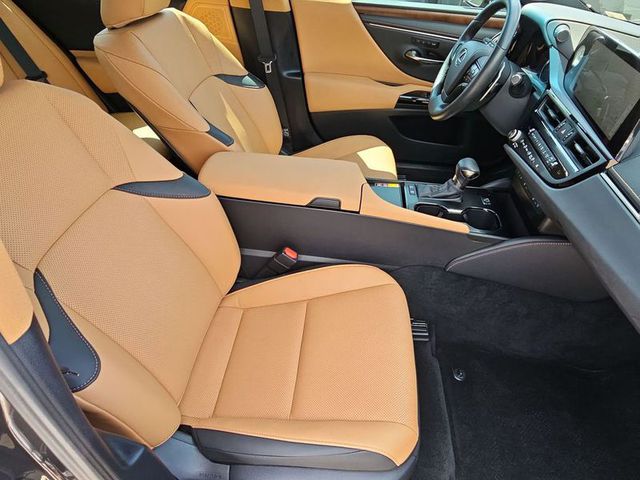 2023 Lexus ES300h FWD