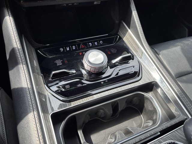 2022 Jeep Wagoneer Series III 4WD