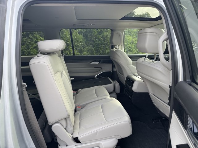 2023 Jeep Wagoneer Series III 4WD