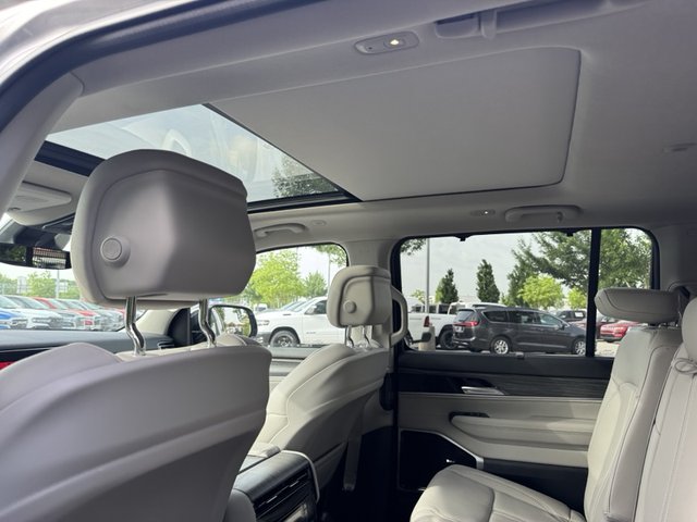 2023 Jeep Wagoneer Series III 4WD