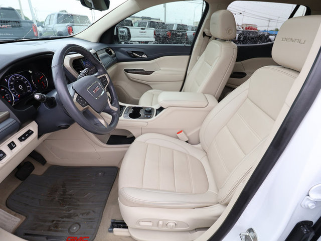 2022 GMC Acadia Denali 4WD