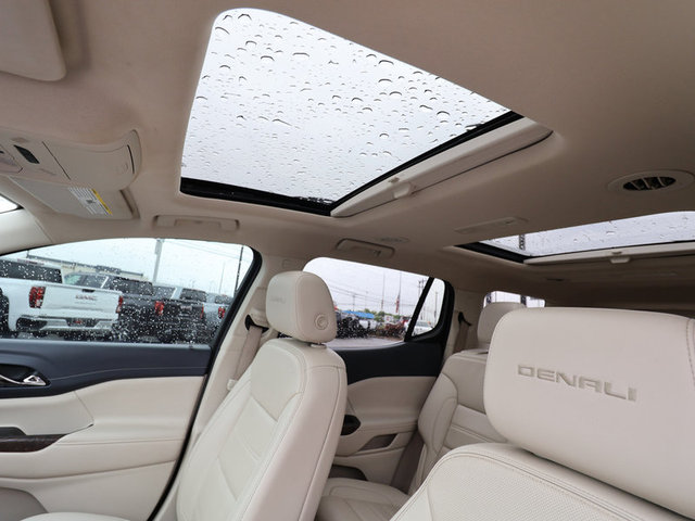 2022 GMC Acadia Denali 4WD