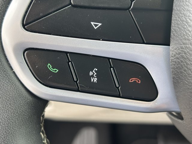 2022 Chrysler Voyager LX FWD