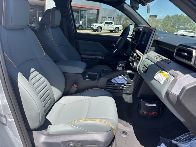 2025 Toyota Tacoma Trailhunter 4WD Hybrid 5ft