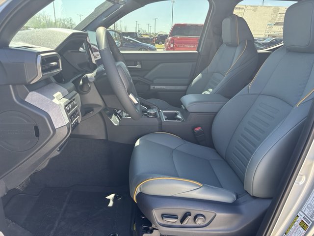 2025 Toyota Tacoma Trailhunter 4WD Hybrid 5ft