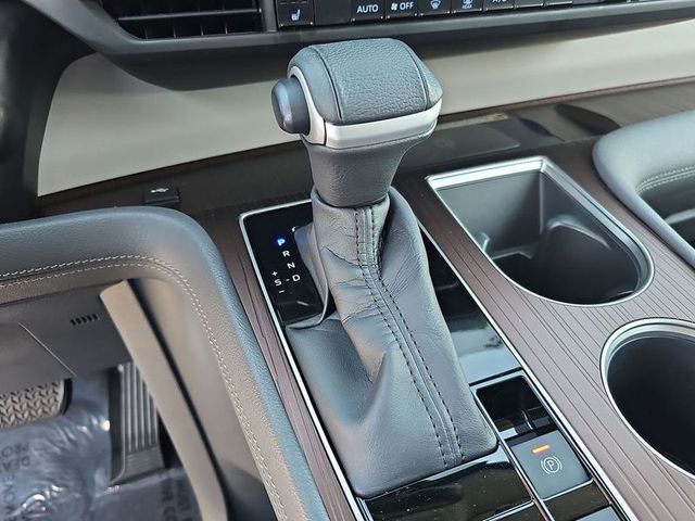 2022 Toyota Sienna Hybrid XLE FWD 8-Pass
