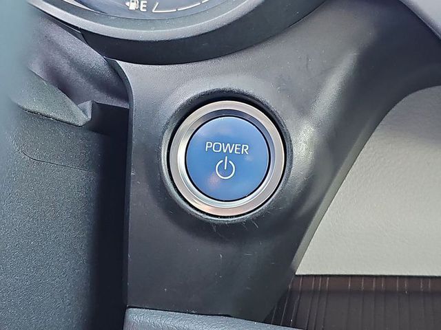 2022 Toyota Sienna Hybrid XLE FWD 8-Pass