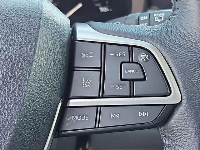 2022 Toyota Sienna Hybrid XLE FWD 8-Pass