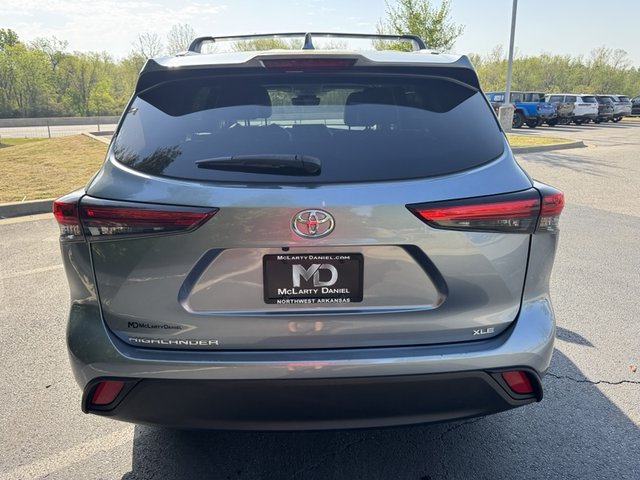 2022 Toyota Highlander XLE FWD