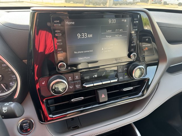 2022 Toyota Highlander XLE FWD