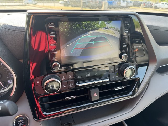 2022 Toyota Highlander XLE FWD