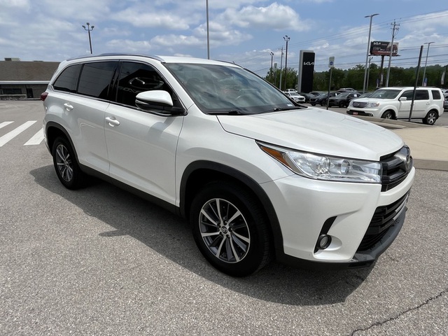 2019 Toyota Highlander XLE FWD