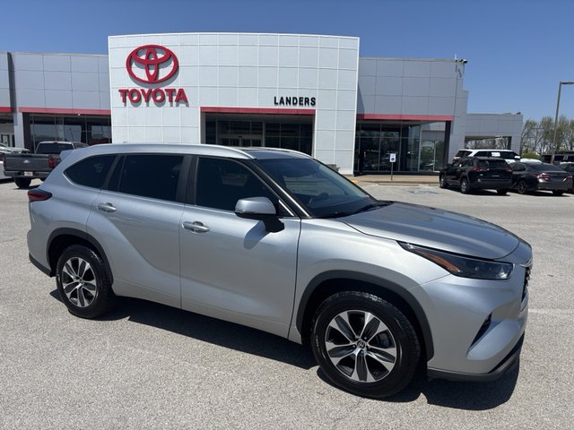 2023 Toyota Highlander XLE FWD