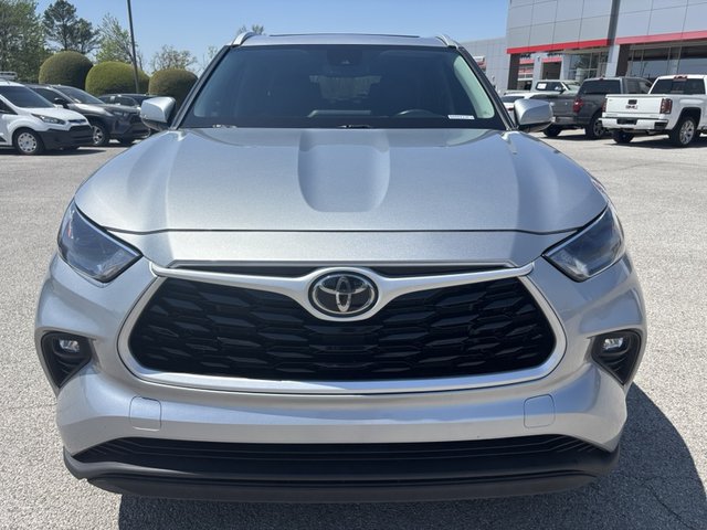 2023 Toyota Highlander XLE FWD