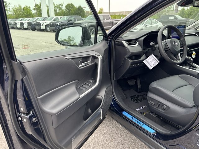 2025 Toyota RAV4 XLE Premium FWD
