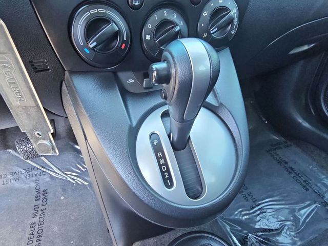 2011 Mazda Mazda2 Touring