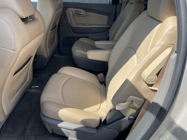 2011 Chevrolet Traverse LT w/2LT AWD