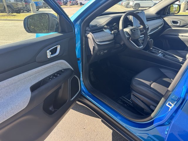 2025 Jeep Compass Latitude 4WD
