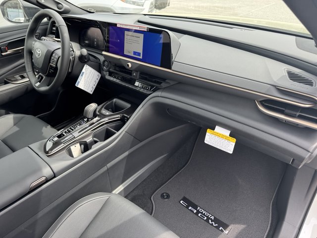 2025 Toyota Crown Platinum AWD