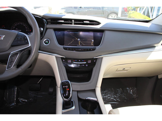 2017 Cadillac XT5 Luxury FWD