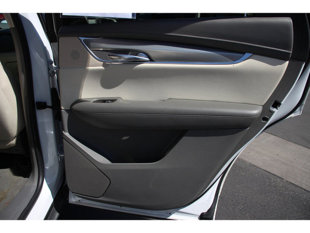 2017 Cadillac XT5 Luxury FWD