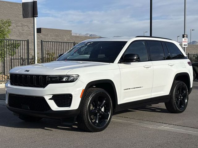 2023 Jeep Grand Cherokee Altitude 4WD
