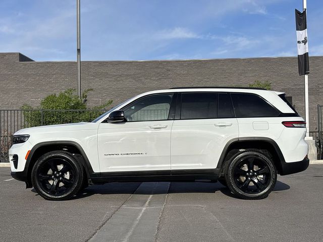 2023 Jeep Grand Cherokee Altitude 4WD