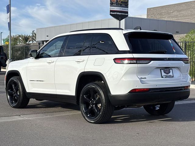 2023 Jeep Grand Cherokee Altitude 4WD