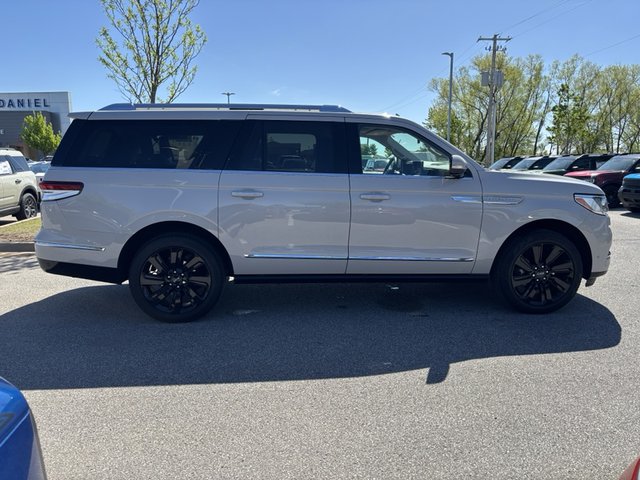 2024 Lincoln Navigator L Reserve 4WD