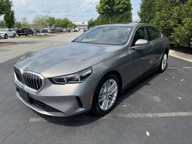2024 BMW 5 Series 530i