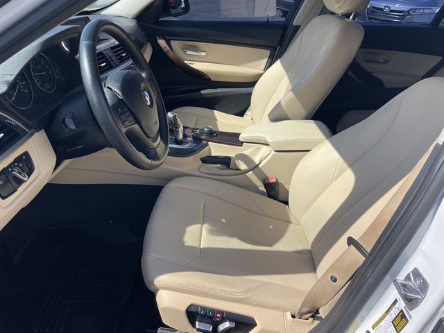 2017 BMW 3 Series 320i