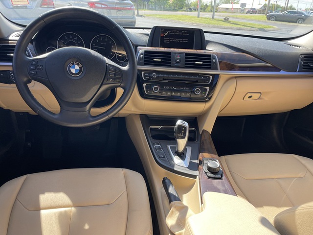 2017 BMW 3 Series 320i