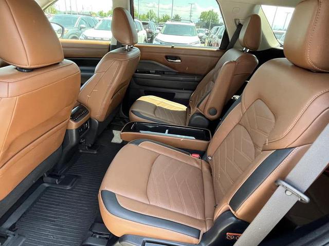 2023 Nissan Pathfinder Platinum 2WD