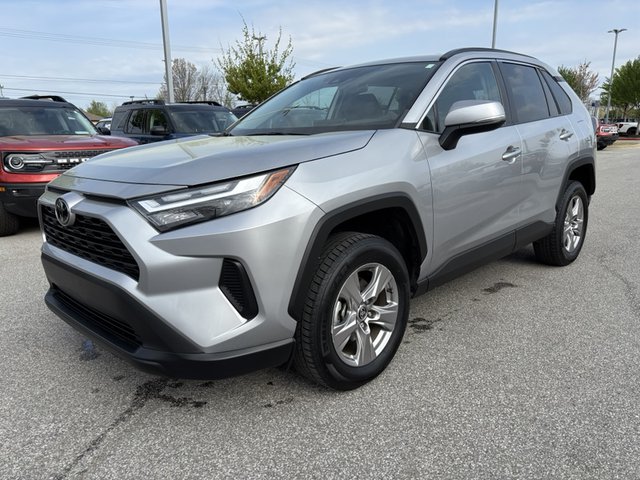 2023 Toyota RAV4 XLE FWD