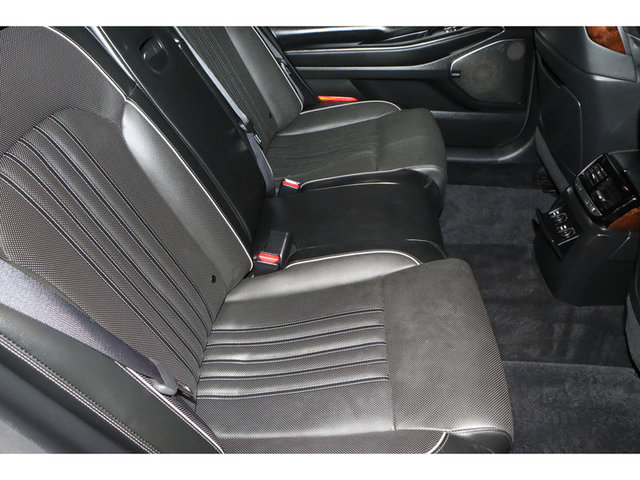 2018 Genesis G90 3.3T Premium RWD
