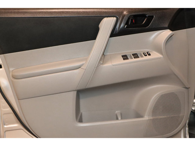 2013 Toyota Highlander Plus FWD