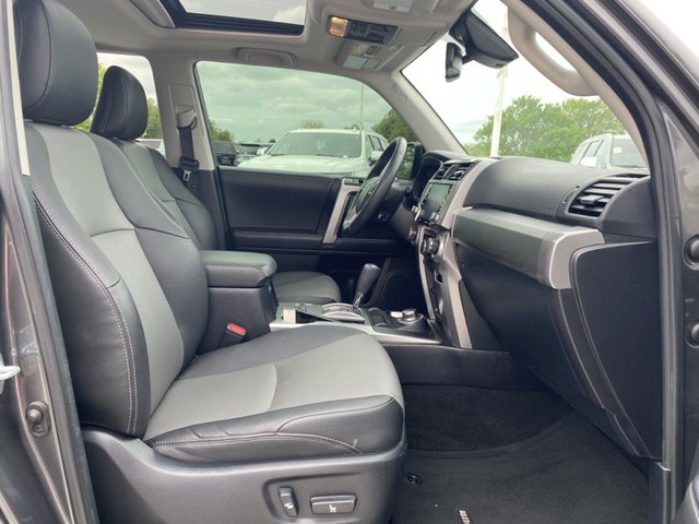 2020 Toyota 4Runner SR5 4WD