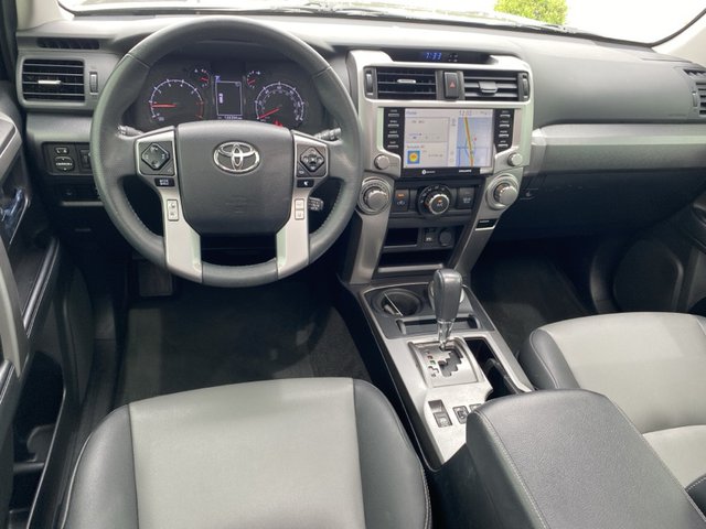 2020 Toyota 4Runner SR5 4WD