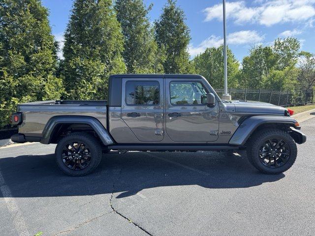 2025 Jeep Gladiator Nighthawk 4WD
