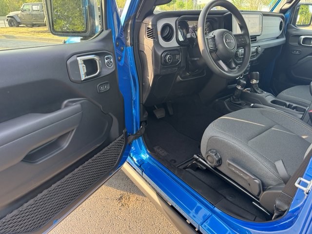 2025 Jeep Gladiator Nighthawk 4WD