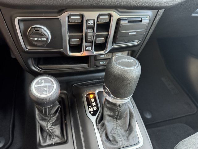 2025 Jeep Gladiator Nighthawk 4WD