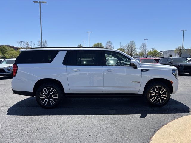 2022 GMC Yukon XL AT4 4WD