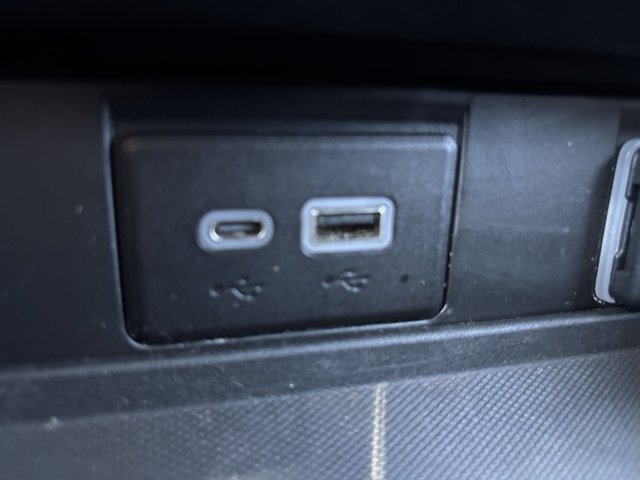 2022 GMC Yukon XL AT4 4WD