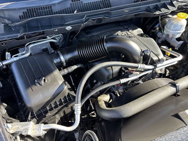 2019 Ram 1500 Classic SLT 2WD 6ft4 Box