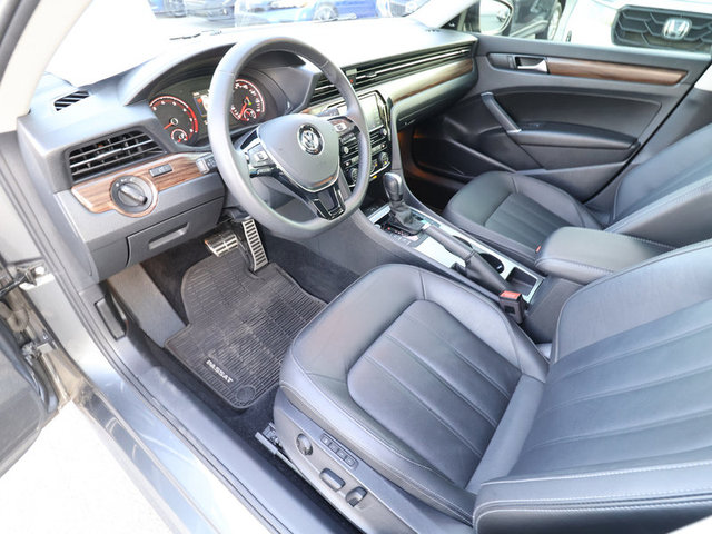 2022 Volkswagen Passat 2.0T Limited Edition