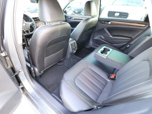 2022 Volkswagen Passat 2.0T Limited Edition