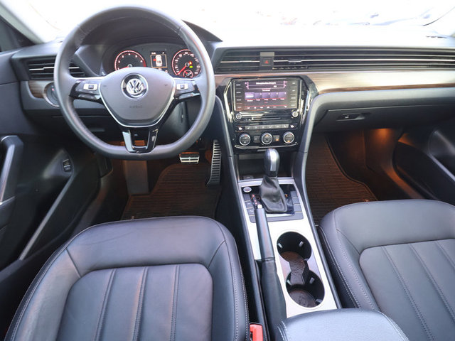 2022 Volkswagen Passat 2.0T Limited Edition