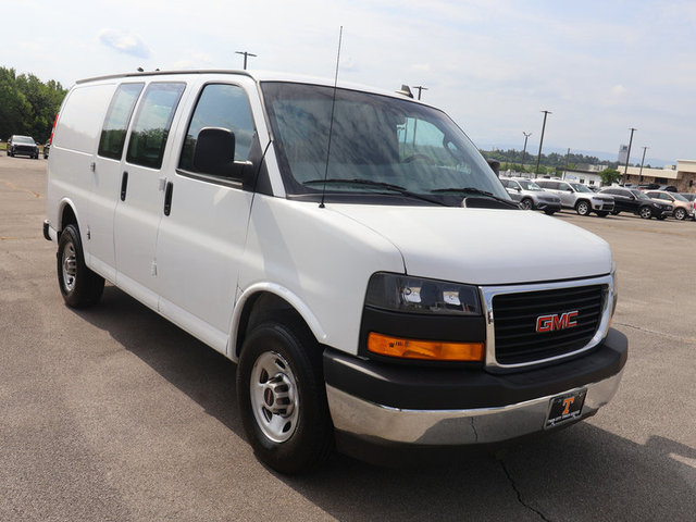 2022 GMC Savana 2500 135WB