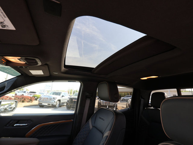 2023 GMC Canyon Denali 4WD