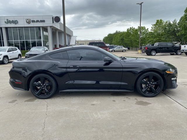 2021 Ford Mustang EcoBoost